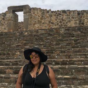 Meet your Posher, Bibiana